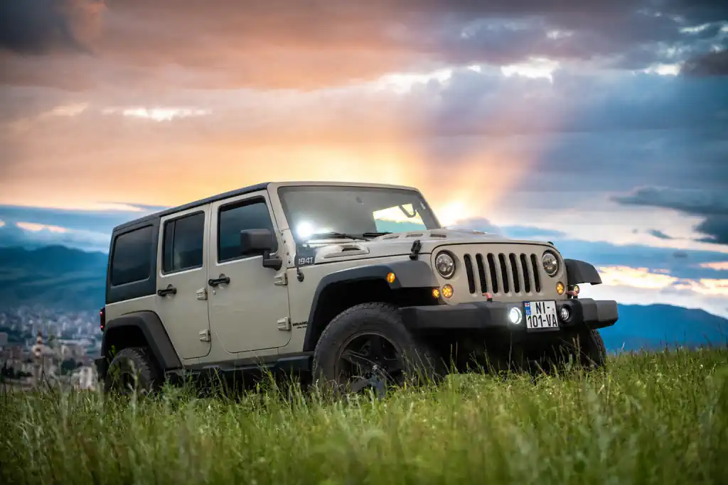 Jeep Wrangler 2017 green front view