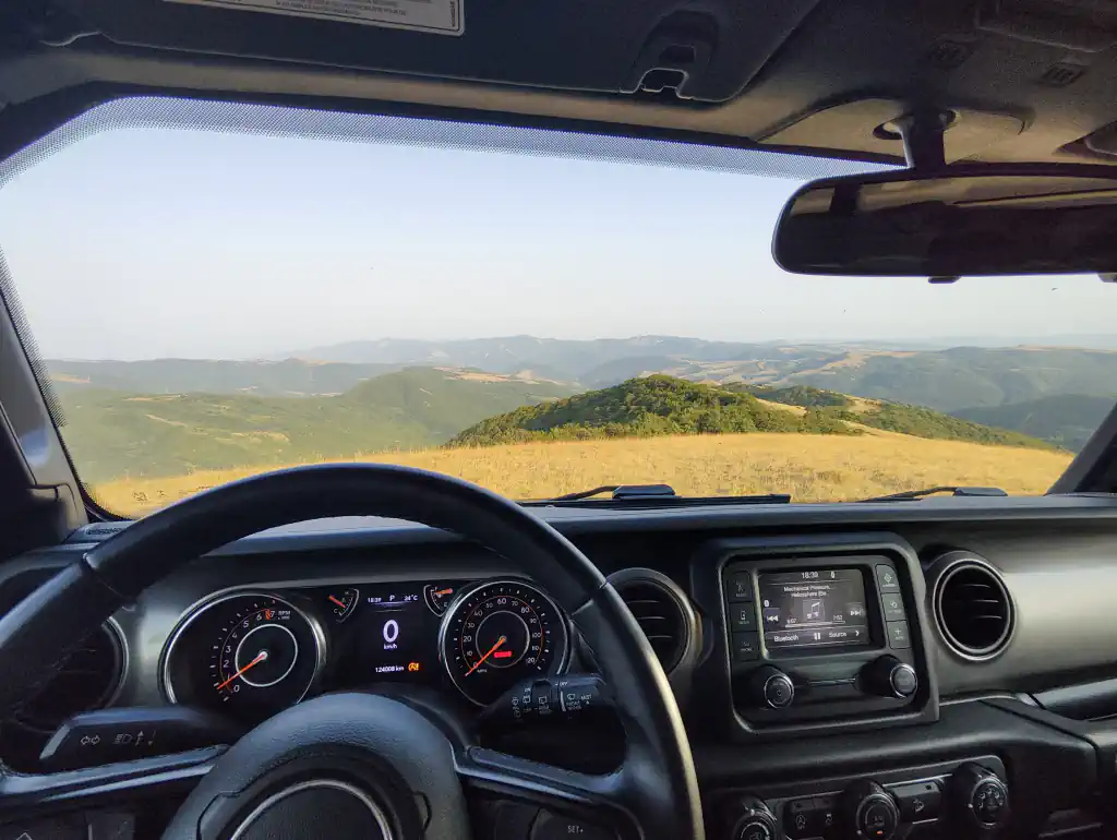 Jeep Wrangler 2018 mountain cabin